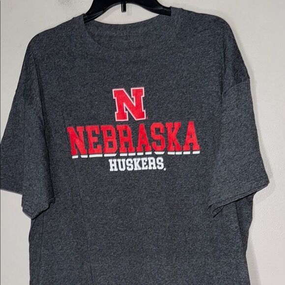 Gray and Red Short Sleeve Tee - Picture 2 of 4